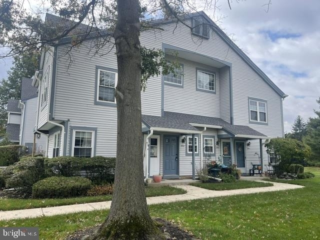 392 Andover Place - Photo 0