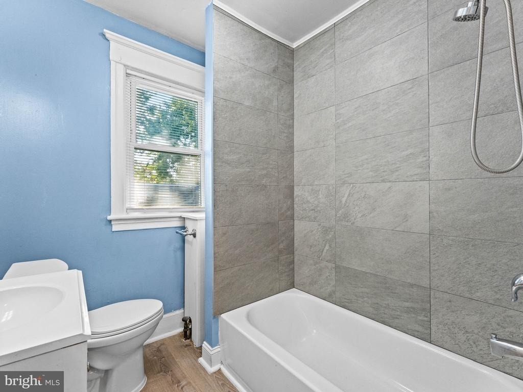 41 W Clinton Avenue - Photo 14