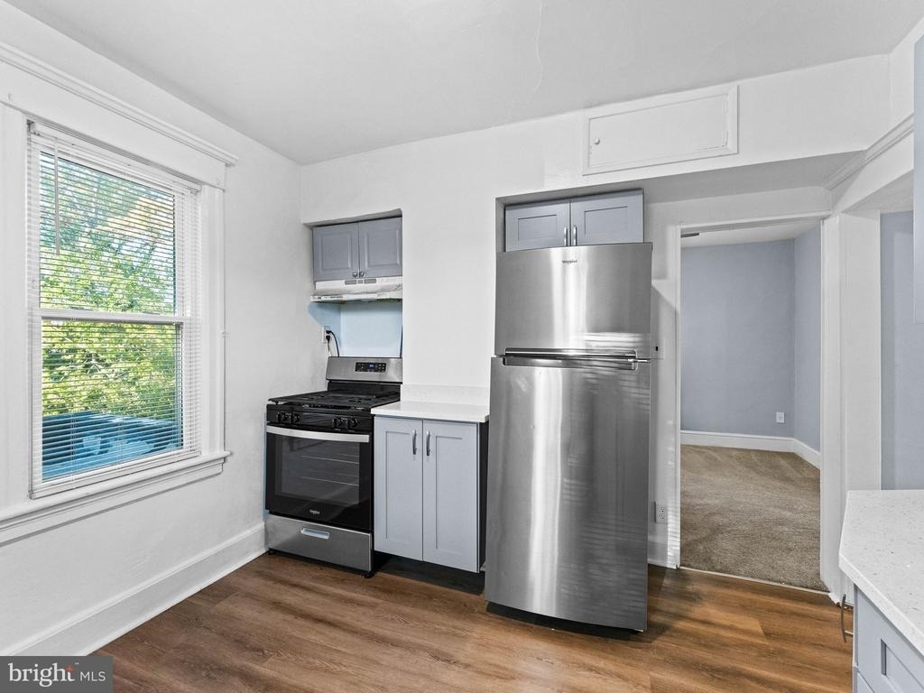 41 W Clinton Avenue - Photo 7