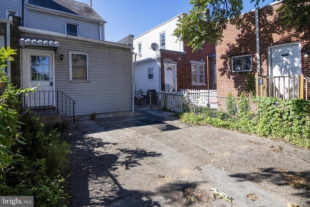 207 Somerset Street - Photo 25