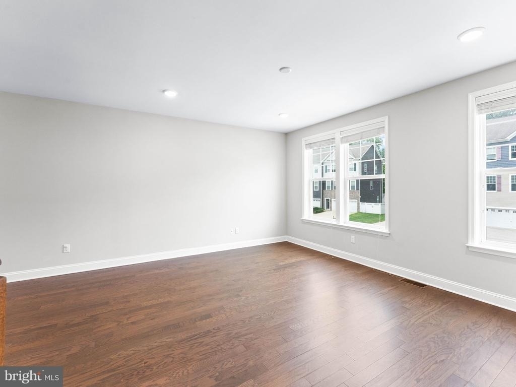 33 Sullivan Way - Photo 10