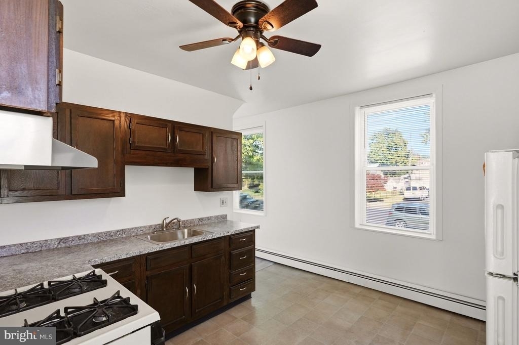 200 Leon Avenue - Photo 6
