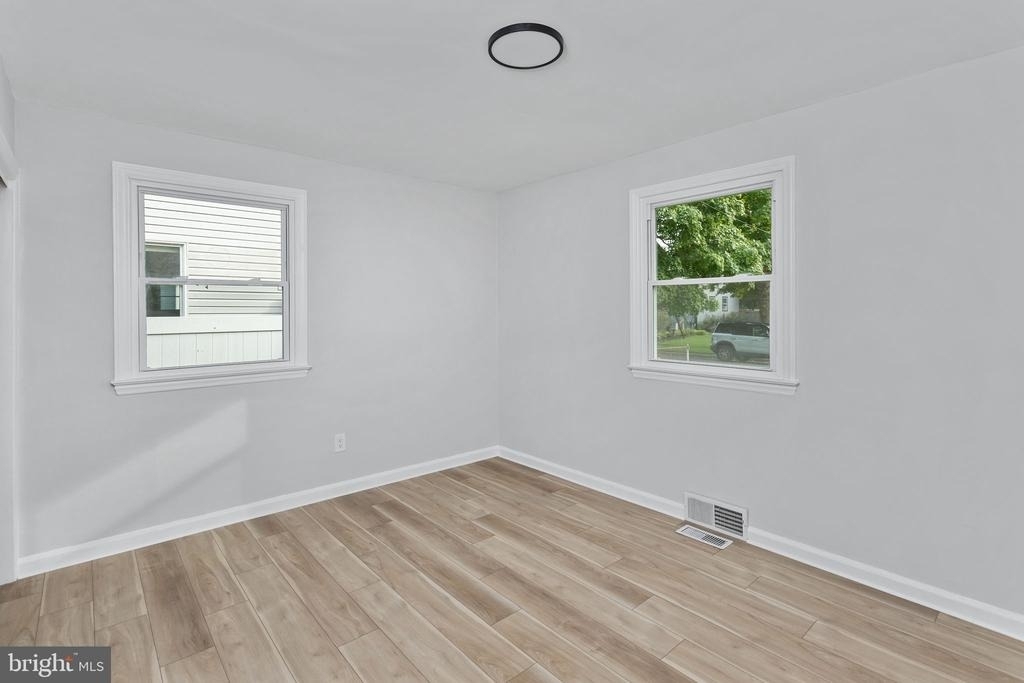 31 Farnsworth Avenue - Photo 11