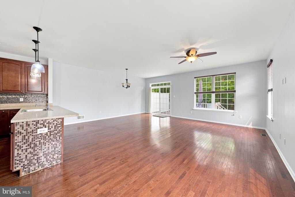 64 Meadow Circle - Photo 10