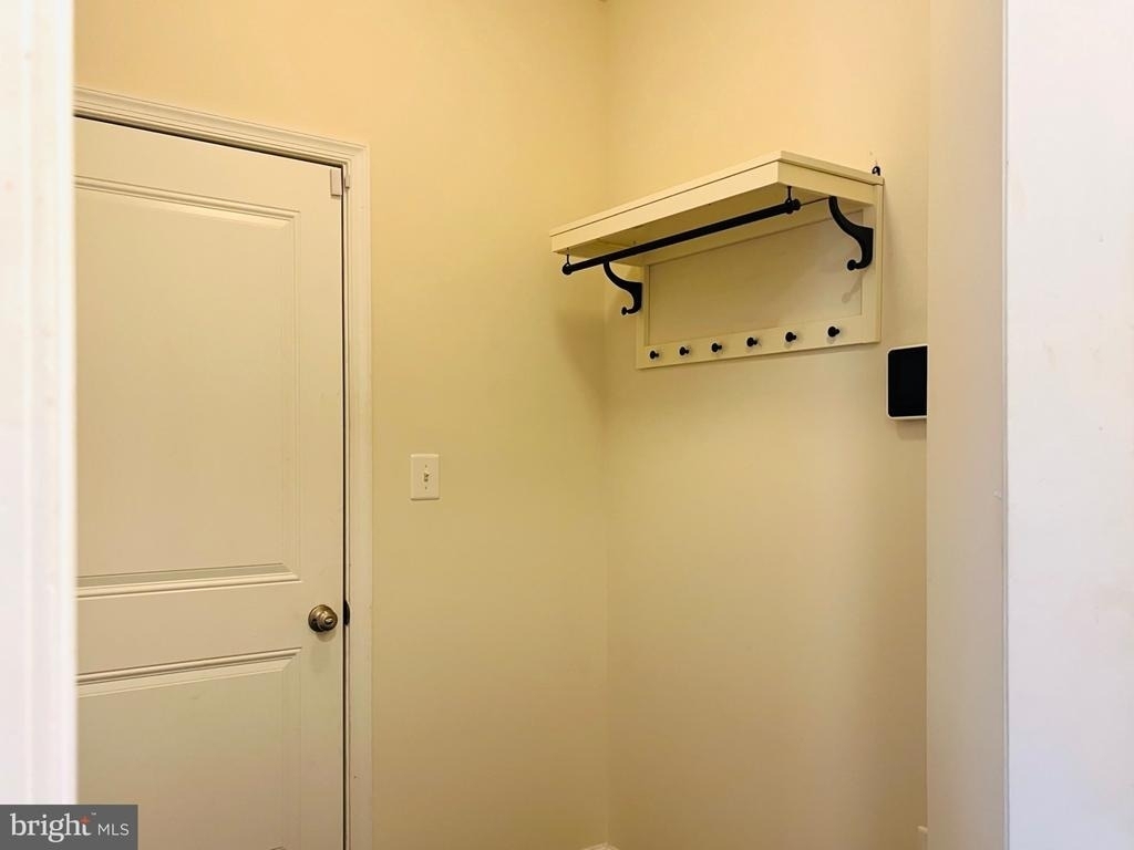 3002 Winterbourne Drive - Photo 36
