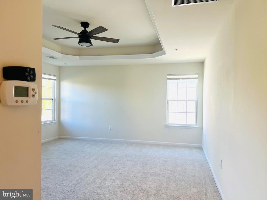 3002 Winterbourne Drive - Photo 3