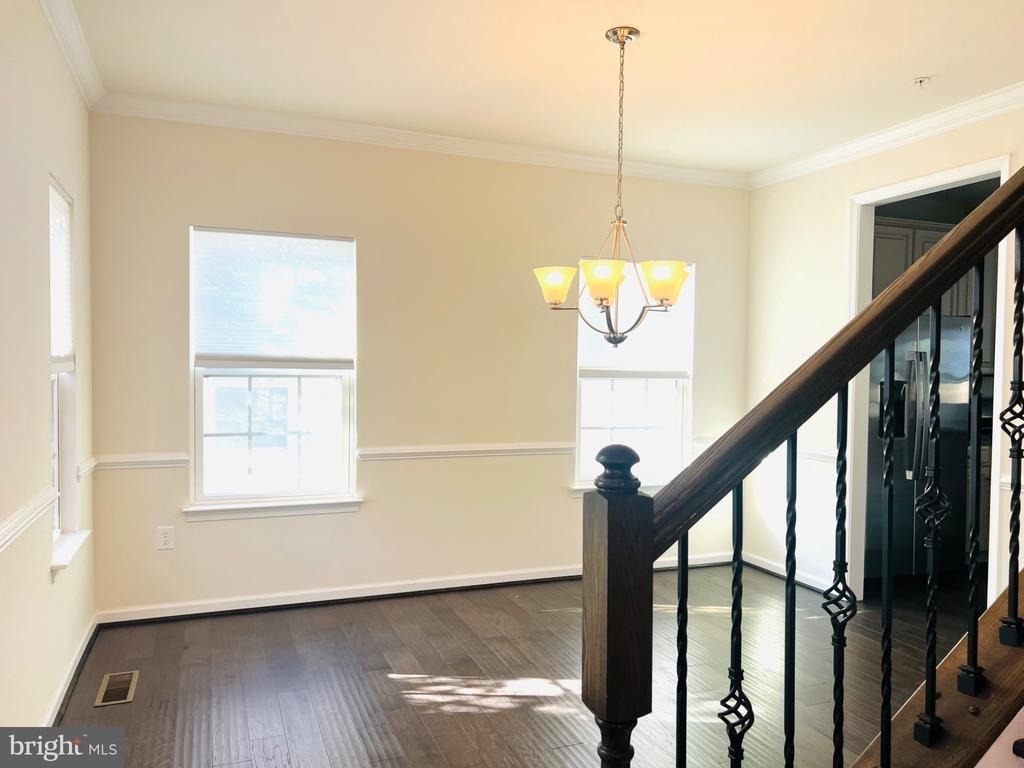 3002 Winterbourne Drive - Photo 2