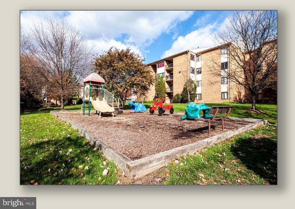 11206 Cherry Hill Road - Photo 31