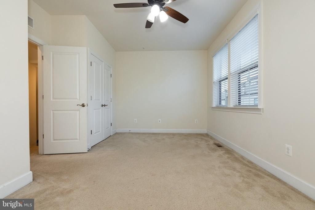 6639 Rhode Island Avenue - Photo 23