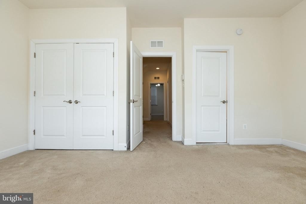 6639 Rhode Island Avenue - Photo 21