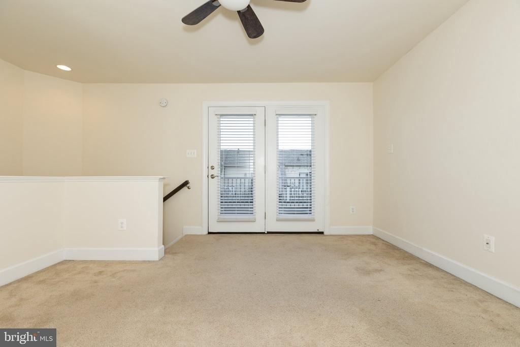 6639 Rhode Island Avenue - Photo 30