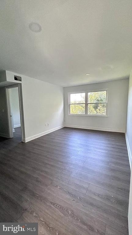 26040 Woodfield Road - Photo 3