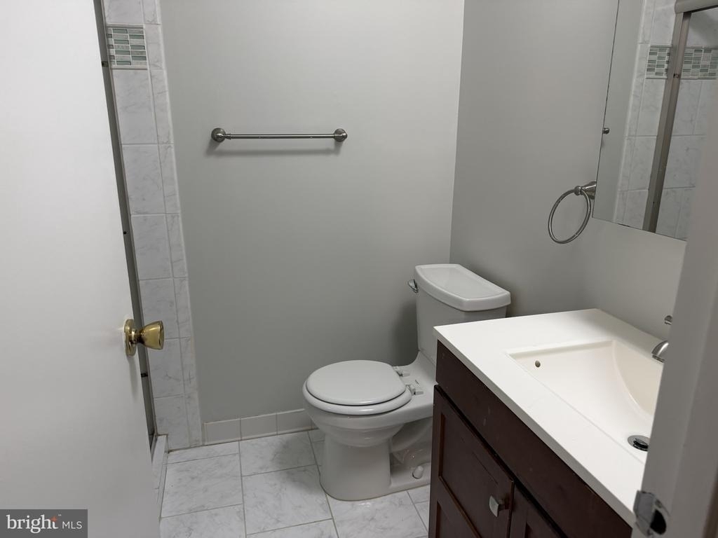 14015 Congress Drive - Photo 20