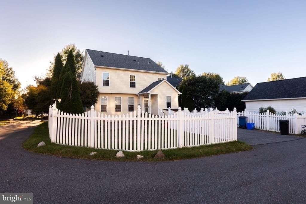 18405 Carved Stone Court - Photo 48