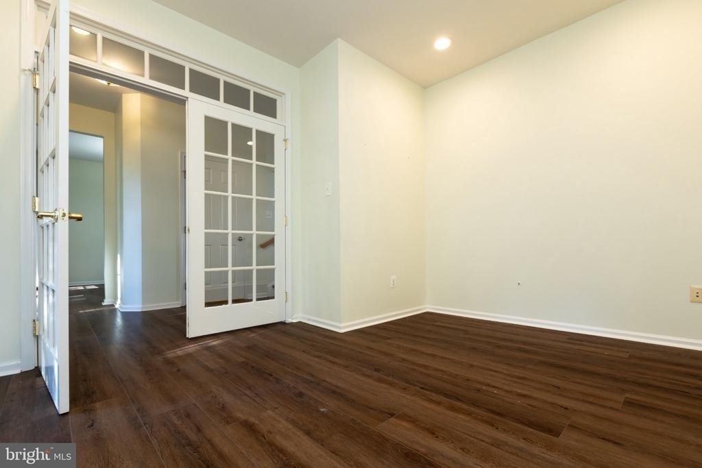 18405 Carved Stone Court - Photo 4