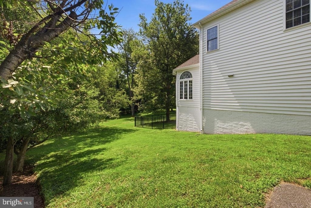 14140 Seneca Road - Photo 4