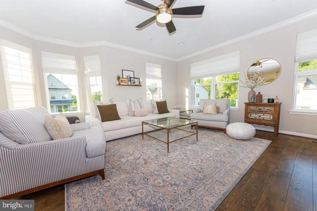 16201 Coolidge Avenue - Photo 10
