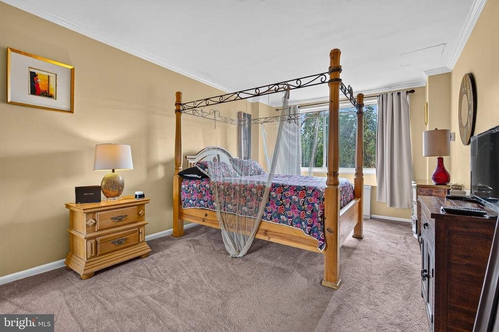10500 Rockville Pike - Photo 9