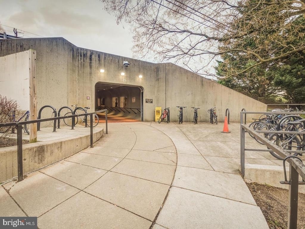 10500 Rockville Pike - Photo 29