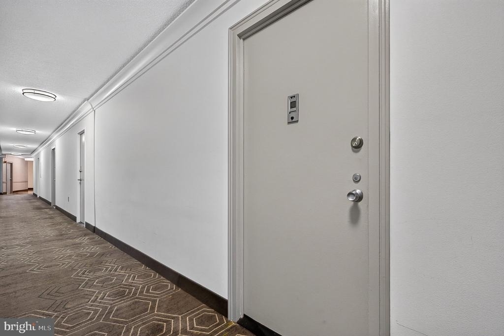10500 Rockville Pike - Photo 15