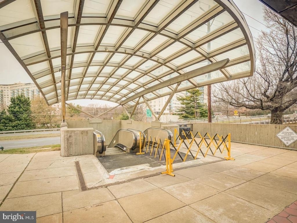 10500 Rockville Pike - Photo 30
