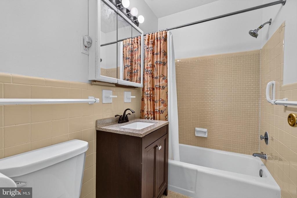 10500 Rockville Pike - Photo 11