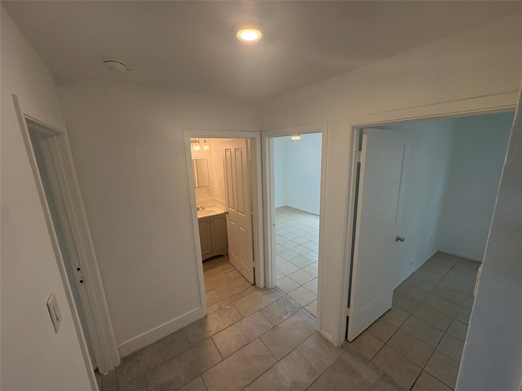6220 Thurgood Ave - Photo 11
