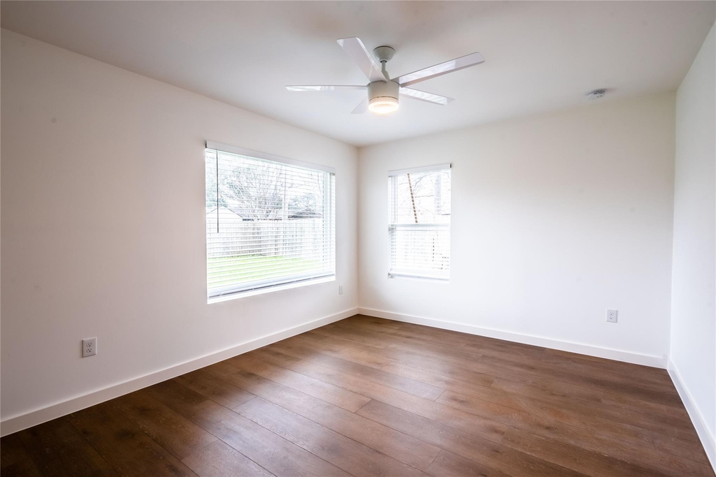 7104 Twin Crest Dr - Photo 11