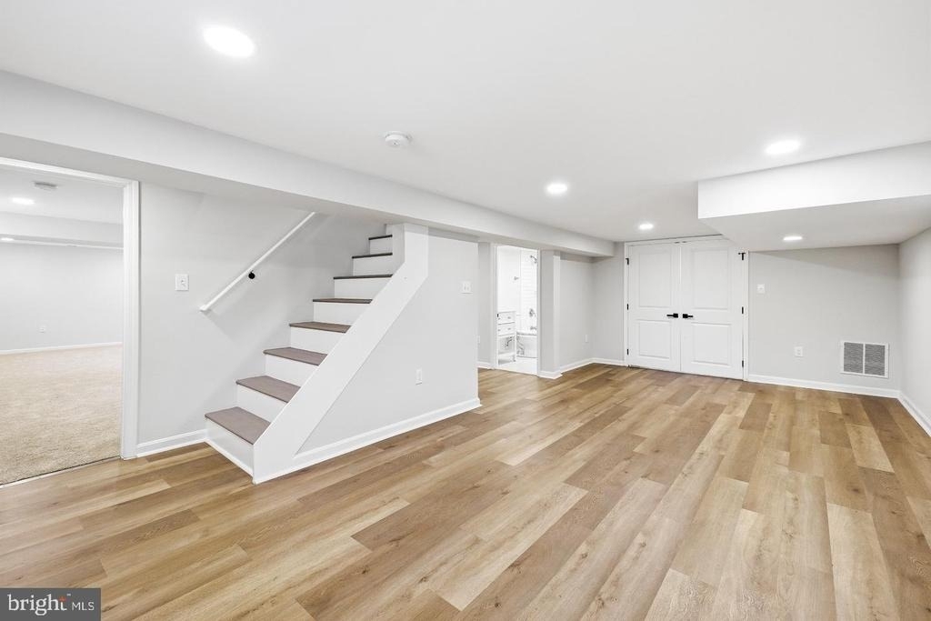 692 Ridge - Photo 22
