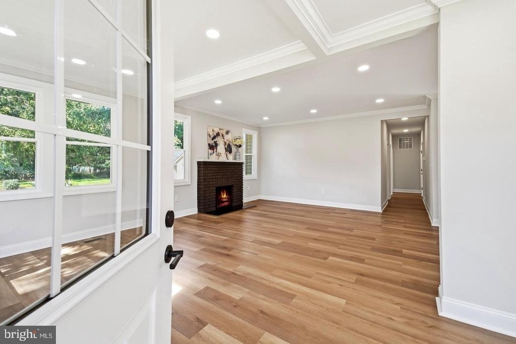 692 Ridge - Photo 3