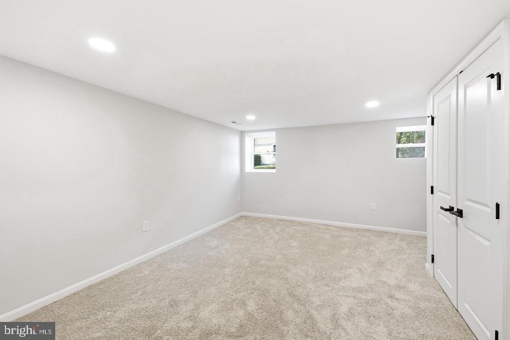 692 Ridge - Photo 27