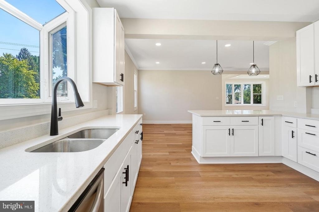 692 Ridge - Photo 11