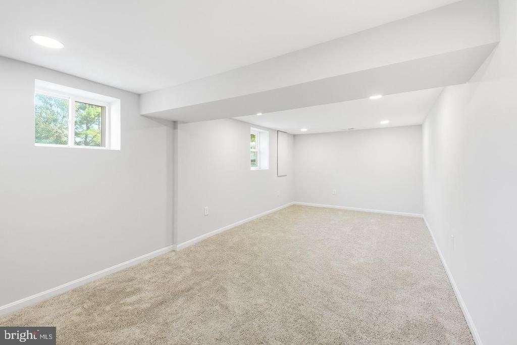 692 Ridge - Photo 24