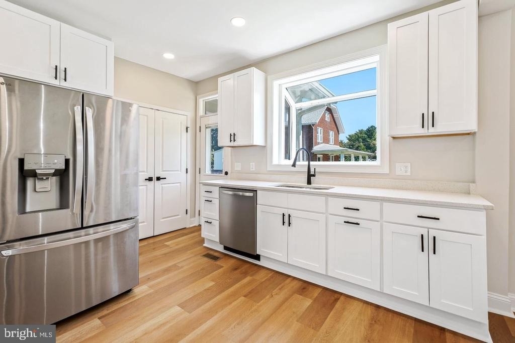 692 Ridge - Photo 9