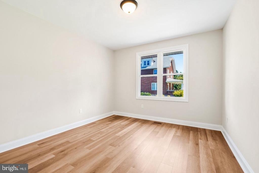 692 Ridge - Photo 16