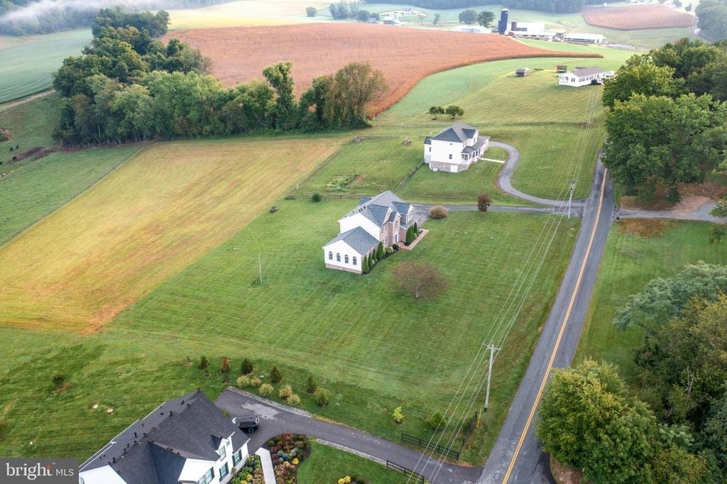 1122 Heaps Road - Photo 42