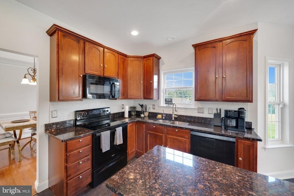 1122 Heaps Road - Photo 19