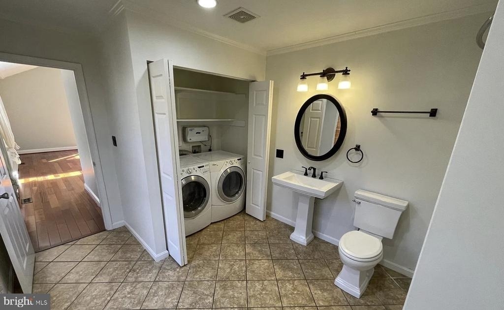 20 E George Street - Photo 7