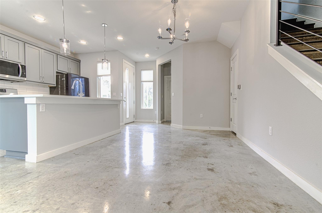 1904 Bunche Rd - Photo 5
