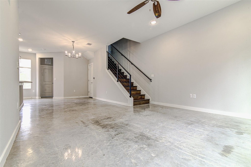 1904 Bunche Rd - Photo 2
