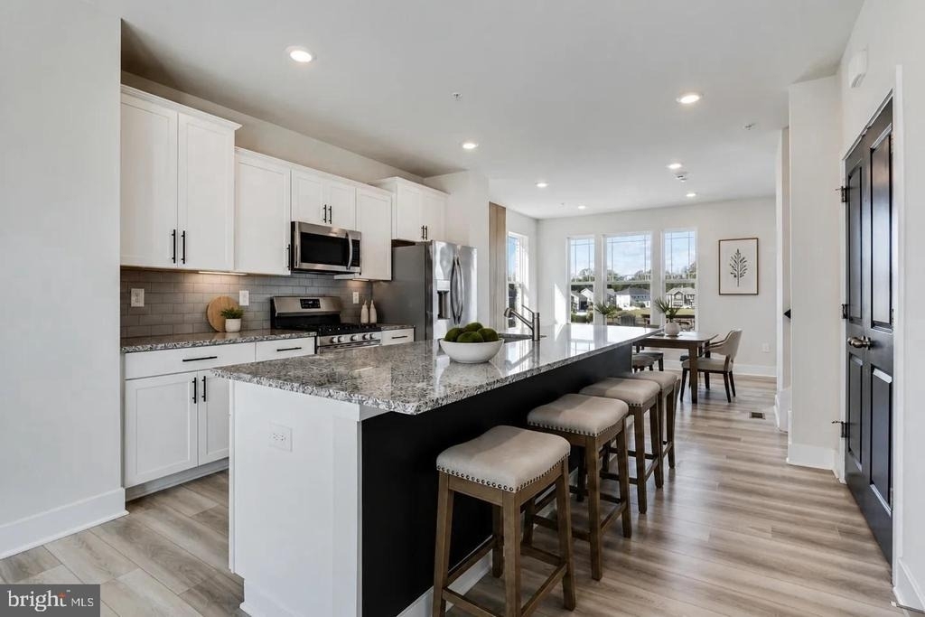 6894 Barrowfield Place - Photo 9