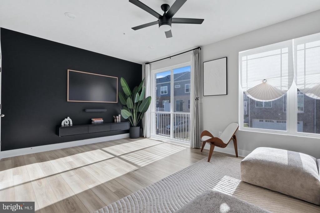 6894 Barrowfield Place - Photo 13