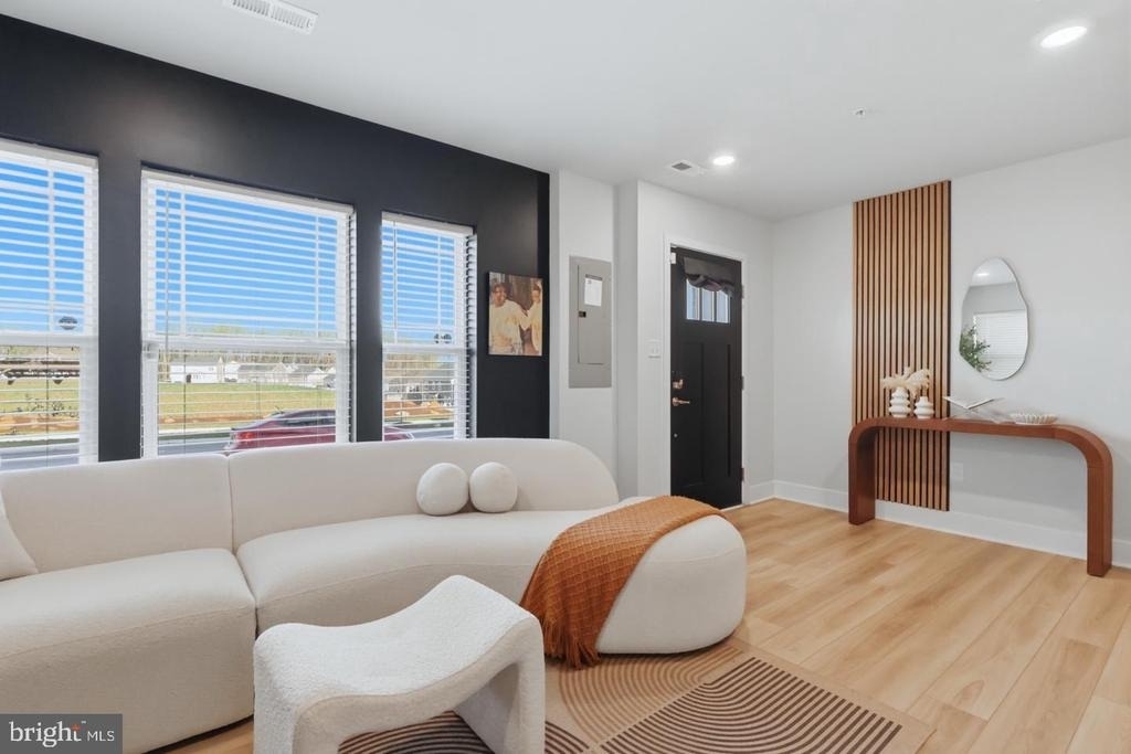6894 Barrowfield Place - Photo 7