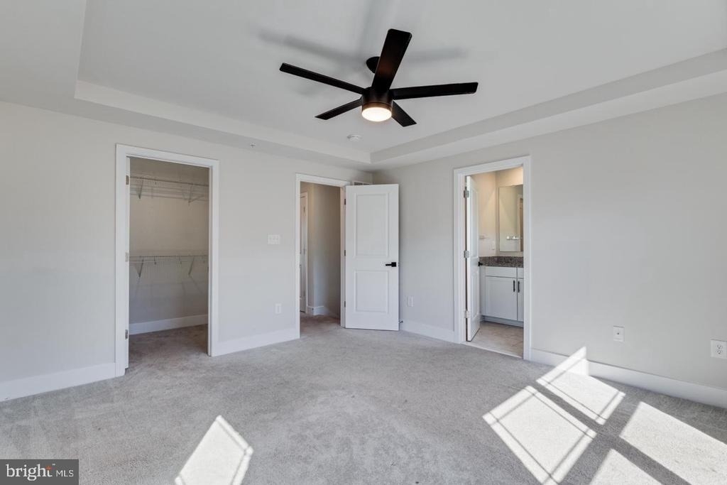 6894 Barrowfield Place - Photo 20