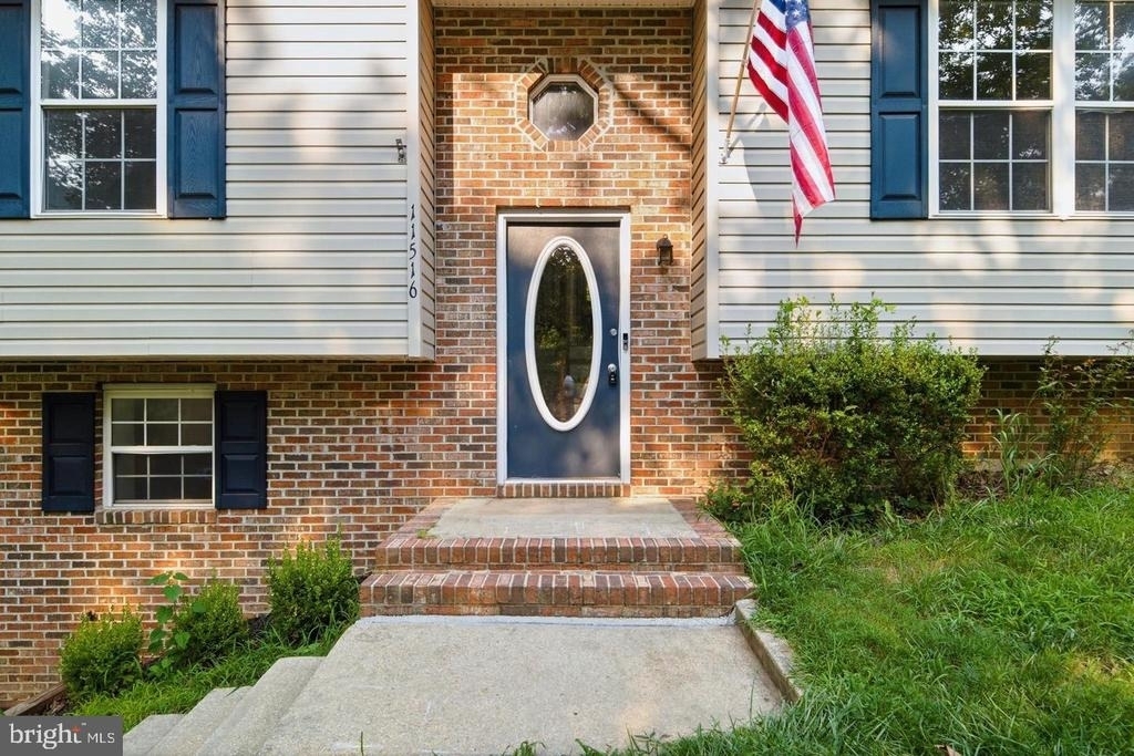 11516 Deadwood Drive - Photo 2