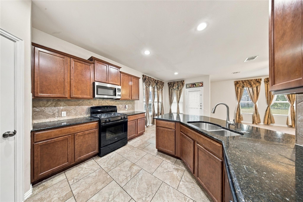 181 Fossilstone Trl - Photo 3