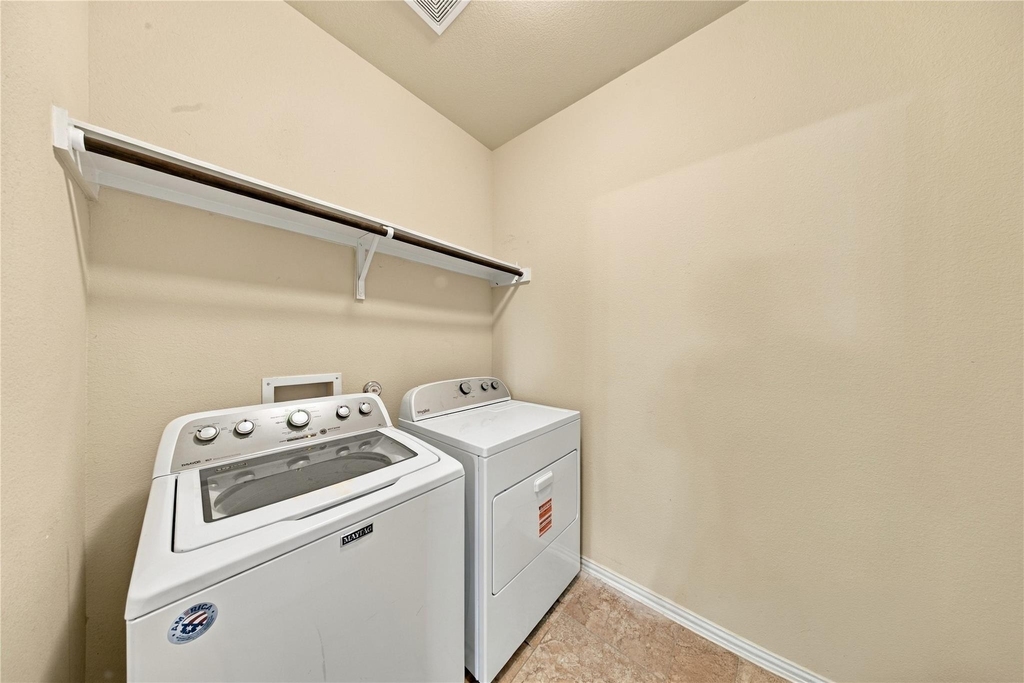 181 Fossilstone Trl - Photo 2