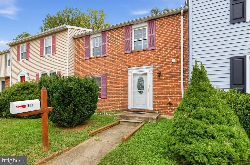139 Orange Court - Photo 1