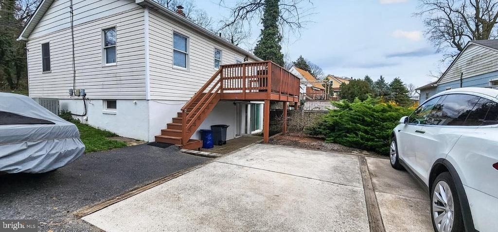 300 Maiden Choice Lane - Photo 16