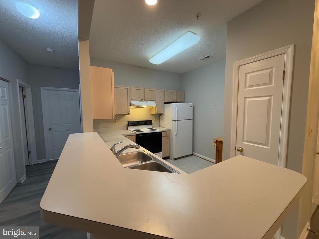 7206 Bogley Road - Photo 14
